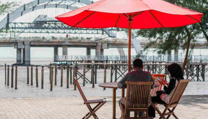 Taman Hiburan Pantai Kenjeran: Wisata Keluarga dengan Pesona Pesisir Surabaya