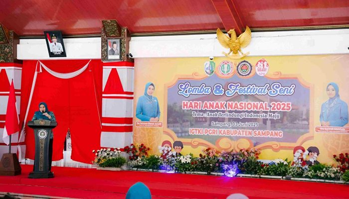 Meriah! Bunda PAUD Sampang Buka Festival Seni Anak, Panggung Kreativitas Generasi Emas 2025