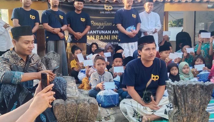 Yayasan Bani Insan Peduli Santuni Puluhan Anak Yatim Serta Refleksi di Makam Raja Ronggosukowati