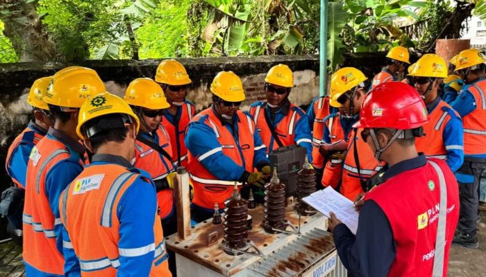 Gelar Akademik Yantek 2025: Manager PLN ULP Sampang Tekankan Sistem SMK3 Sebagai Motor Ekonomi Rakyat dan Kedaulatan Nasional