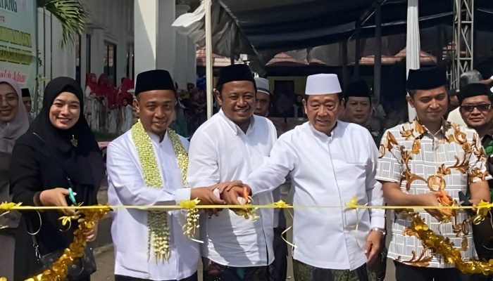 Wabup Probolinggo Resmikan Pagar Desa Curahsawo: Sinergi Pembangunan Fisik dan Spiritual Lewat Dana Desa