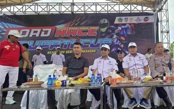 FORKOPIMDA Pamekasan menghadiri Road Race Bupati Cup 2025.