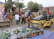 Bupati Kholilurrahman Tegas Berantas Miras, Ribuan Botol Dimusnahkan Jelang Ramadhan di Pamekasan
