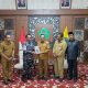 Bupati Pamekasan Terima Kunjungan Danlanal Batuporon, Perkuat Hubungan Antar Kelembagaan
