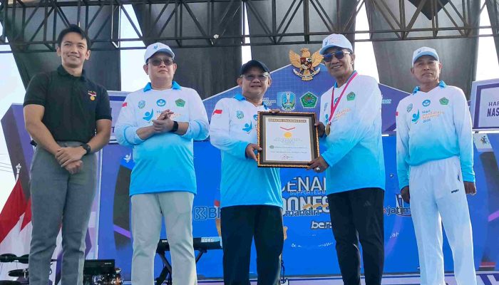 Dihadiri Mendikdasmen, Hardiknas Pamekasan Pecahkan Rekor MURI dengan 24.114 Peserta