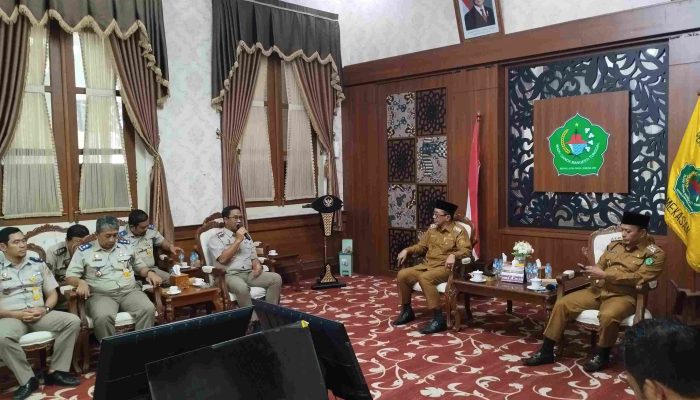 Kakan BPN Pamekasan Sigit Jalin Silaturahmi dengan Bupati Kholilurrahman, Perkuat Sinergi Percepatan Sertifikasi Tanah