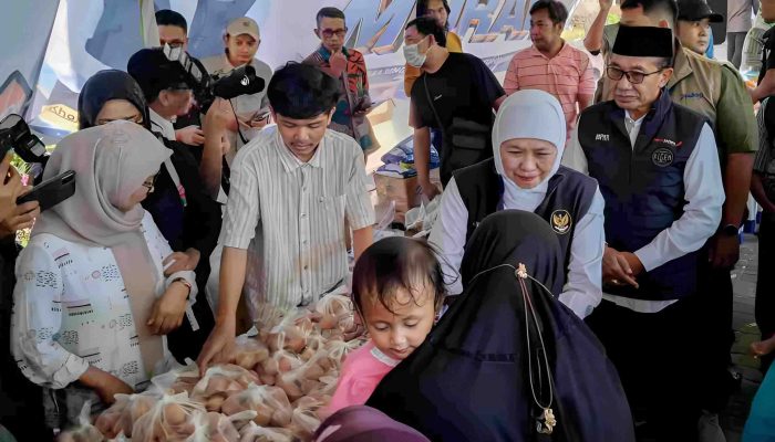 Gubernur Khofifah Gelar Pasar Murah di Pamekasan, Harga Sembako Dipangkas untuk Jaga Daya Beli Warga