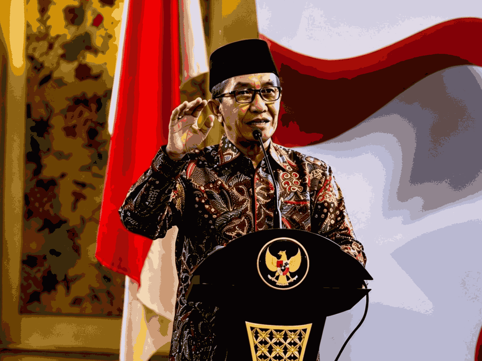 Bupati Pamekasan Dr. KH. Kholilurrahman memberikan sambutan pada Sarasehan dan Temu Bisnis Hari Koperasi ke-79 Provinsi Jawa Timur di Pendopo Ronggosukowati.