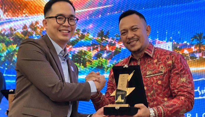 PT BANI Group Raih Penghargaan Community Impact & Growth dari PLN UP3 Madura