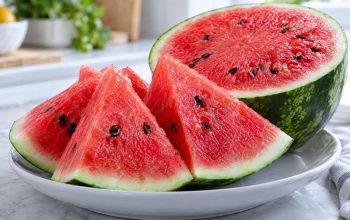 Bukan Sekadar Pelepas Dahaga, Ini Manfaat Buah Semangka